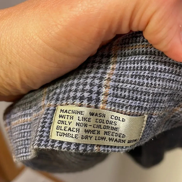 Bill Blass Mens button down stripped shirt - Picture 6 of 12